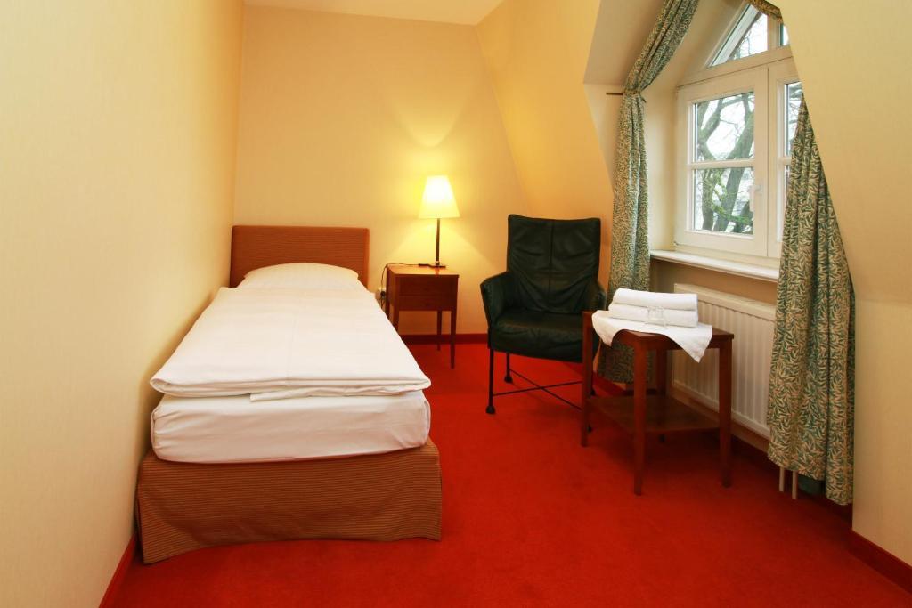 Romantik Hotel Kaufmannshof Bergen Auf Rugen Habitación foto